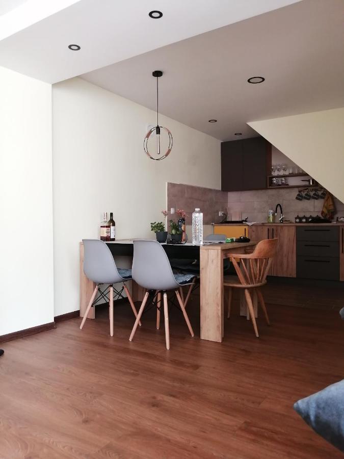 Nikas Apartman Donji Milanovac Bagian luar foto